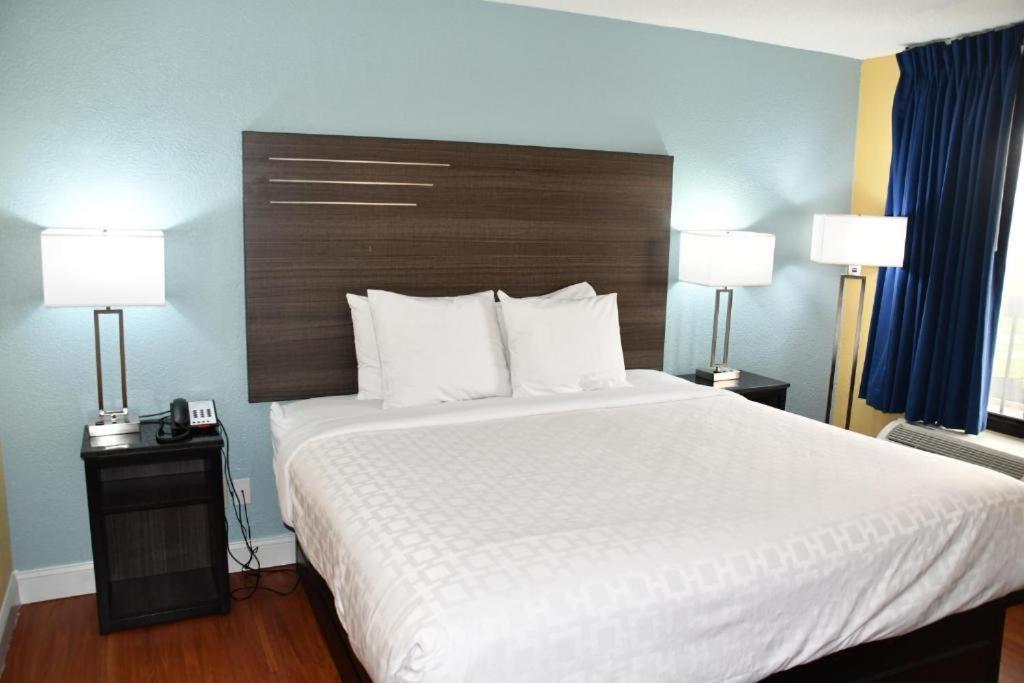 Baymont By Wyndham Macon I-75 Motel Екстериор снимка