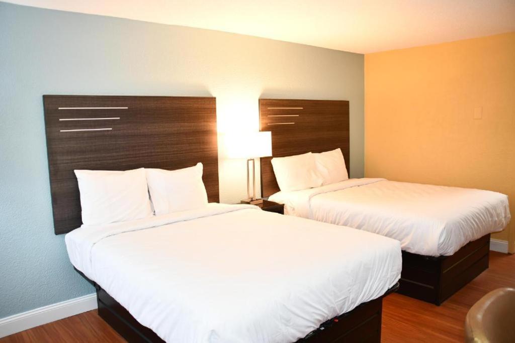 Baymont By Wyndham Macon I-75 Motel Екстериор снимка